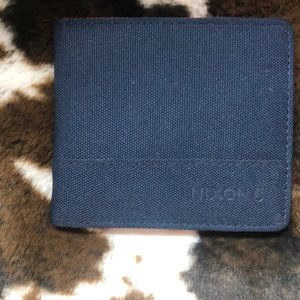 Nixon wallet